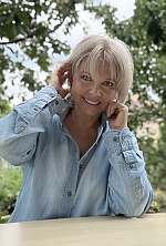 Ukrainian mail order bride Olena from Kyiv with blonde hair and green eye color - image 6