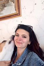 Ukrainian mail order bride Iryna from Berlin with brunette hair and brown eye color - image 3