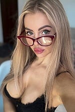 Ukrainian mail order bride Katarzina from Krąków with blonde hair and green eye color - image 9