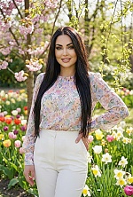 Ukrainian mail order bride Julia from Kyiv with brunette hair and brown eye color - image 39