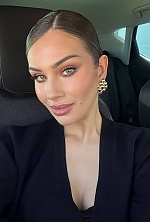 Ukrainian mail order bride Viktoriia from Santa Cruz de Tenerife with brunette hair and brown eye color - image 14