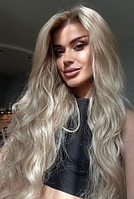 Ukrainian mail order bride Anastasia from Vinnytsia with blonde hair and green eye color - image 4