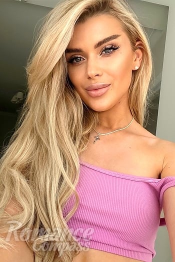 Ukrainian mail order bride Anastasia from Vinnytsia with blonde hair and green eye color - image 1