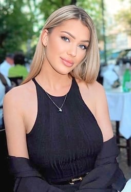 Yana, 23 y.o. from Berlin, Germany