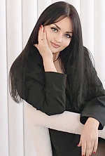 Ukrainian mail order bride Alyona from Kyiv with brunette hair and green eye color - image 4