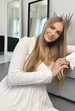 Ukrainian mail order bride Milena from Kyiv with light brown hair and blue eye color - image 7