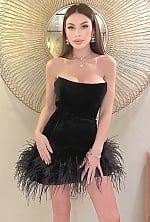 Ukrainian mail order bride Alona from Kyiv with brunette hair and brown eye color - image 3