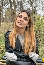 Ukrainian mail order bride Bohdana from Luxembourg with light brown hair and hazel eye color - image 14