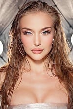 Ukrainian mail order bride Marharyta from Kyiv with light brown hair and blue eye color - image 6