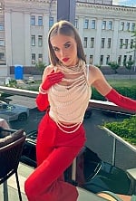 Ukrainian mail order bride Marharyta from Kyiv with light brown hair and blue eye color - image 2