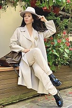 Ukrainian mail order bride Victoria from Krąków with black hair and green eye color - image 2