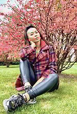 Ukrainian mail order bride Victoria from Krąków with black hair and green eye color - image 11