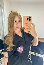 Ukrainian mail order bride Beatriz from Brazl&acirc;ndia with blonde hair and hazel eye color - image 8