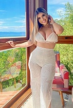 Ukrainian mail order bride Beatriz from Brazl&acirc;ndia with blonde hair and hazel eye color - image 4