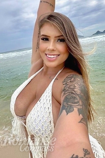 Ukrainian mail order bride Beatriz from Brazl&acirc;ndia with blonde hair and hazel eye color - image 1