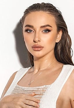 Anna, 28 y.o. from Melitopol, Ukraine