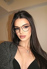 Ukrainian mail order bride Yelyzaveta from Bucharest with brunette hair and brown eye color - image 5