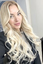 Ukrainian mail order bride Marina from Prague with blonde hair and green eye color - image 10