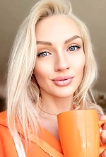Ukrainian mail order bride Anna from Kyiv with blonde hair and green eye color - image 7