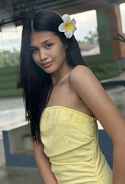 Lixa, 23 y.o. from Manila, Philippines