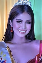 Ukrainian mail order bride Lixa from Manila with light brown hair and brown eye color - image 10