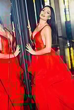 Ukrainian mail order bride Natalia from Munich with black hair and brown eye color - image 7