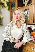 Ukrainian mail order bride Inna from Kitsman with blonde hair and green eye color - image 7