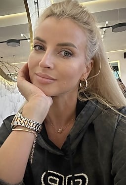 Yaroslava, 39 y.o. from Toronto, Canada