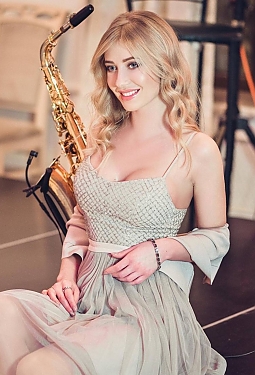 Dariia, 37 y.o. from Kyiv, Ukraine