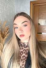 Ukrainian mail order bride Valeriia from Dubno with blonde hair and green eye color - image 3