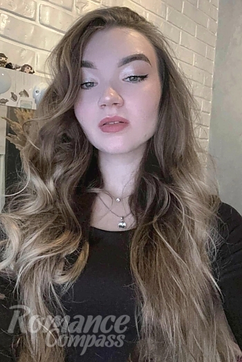 Ukrainian mail order bride Valeriia from Dubno with blonde hair and green eye color - image 1