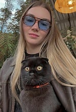 Ukrainian mail order bride Valeriia from Dubno with blonde hair and green eye color - image 2