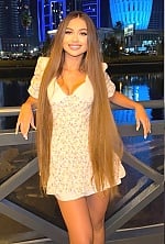 Ukrainian mail order bride Valeriia from Kyiv with light brown hair and green eye color - image 8