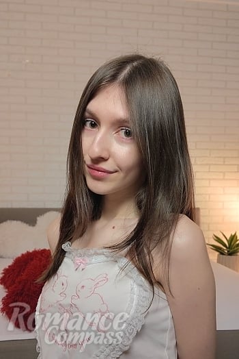 Ukrainian mail order bride Anna from Prague with light brown hair and grey eye color - image 1