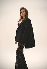 Ukrainian mail order bride Diana from Kyiv with light brown hair and green eye color - image 2