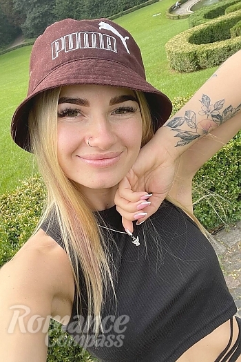 Ukrainian mail order bride Mariia from Chornomorsk with blonde hair and green eye color - image 1