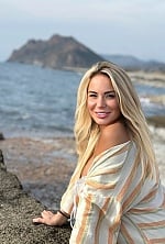 Ukrainian mail order bride Victoria from Kharkiv with blonde hair and brown eye color - image 2