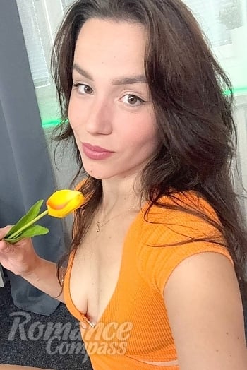 Ukrainian mail order bride Tatiana from Prague with light brown hair and brown eye color - image 1