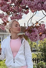 Ukrainian mail order bride Olga from London with blonde hair and green eye color - image 7