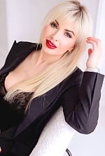 Ukrainian mail order bride Nataliia from Rivne with blonde hair and green eye color - image 5
