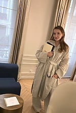 Ukrainian mail order bride Yuliia from Toronto with light brown hair and green eye color - image 7