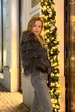 Ukrainian mail order bride Yuliia from Toronto with light brown hair and green eye color - image 11