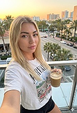 Ukrainian mail order bride Oleksandra from Chicago with blonde hair and green eye color - image 6