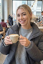 Ukrainian mail order bride Oleksandra from Chicago with blonde hair and green eye color - image 4