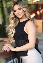 Ukrainian mail order bride Anna from Odesa with light brown hair and green eye color - image 2