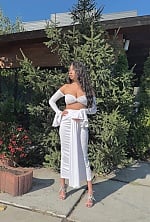 Ukrainian mail order bride Lamia from Kyiv with black hair and black eye color - image 11