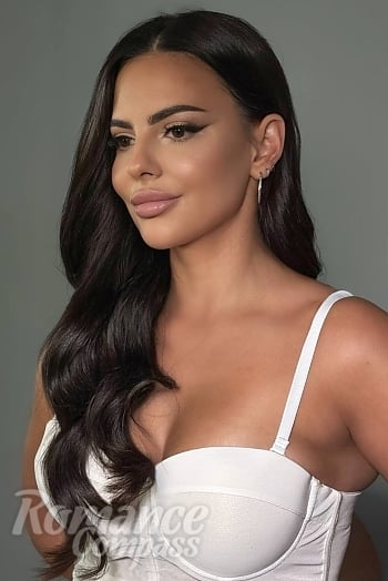 Ukrainian mail order bride Ekaterina from Warsaw with brunette hair and brown eye color - image 1