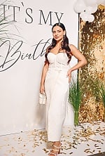 Ukrainian mail order bride Ekaterina from Warsaw with brunette hair and brown eye color - image 6