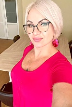 Ukrainian mail order bride Nataliia from Kyiv with blonde hair and hazel eye color - image 2