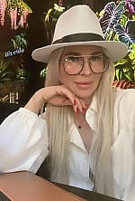 Ukrainian mail order bride Irina from Madrid with blonde hair and green eye color - image 4